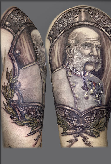 tattoo graz mystic kreuz uhr ruestung oberarm